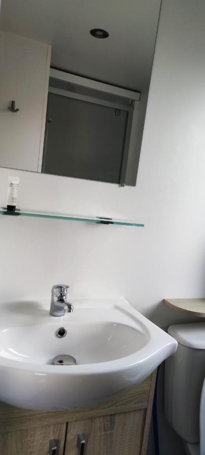 Assist' Mobil Home 397 - Mobil Home 3 Chambres 2 Salles De Bain , Au Calme Onzain Εξωτερικό φωτογραφία